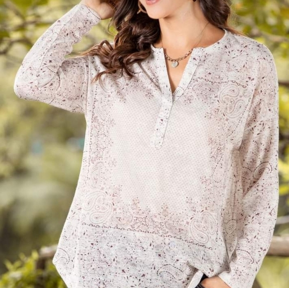 Weekend Suzanne Betro Ivory Long sleeve top with burgundy Paisley Design - Picture 2 of 8